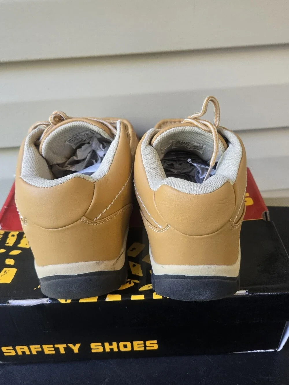 Men's Casual Moc Toe Work Sneakers in Tan